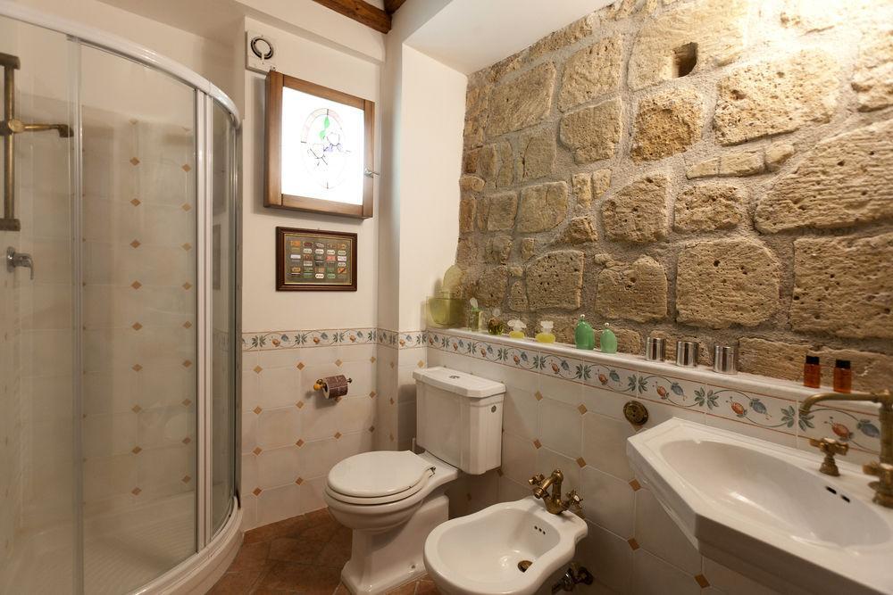 La Casa Degli Archi Hotell Pitigliano Exteriör bild