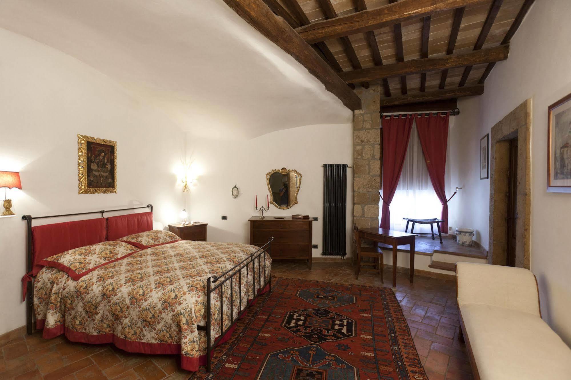 La Casa Degli Archi Hotell Pitigliano Exteriör bild